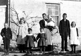 Sarah Dougherty and kids, 1896